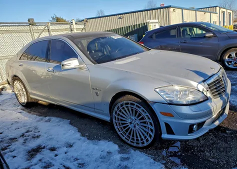 2008 Mercedes-Benz S 63 Amg z USA, uszkodzony, nr VIN WDDNG77X78A154990